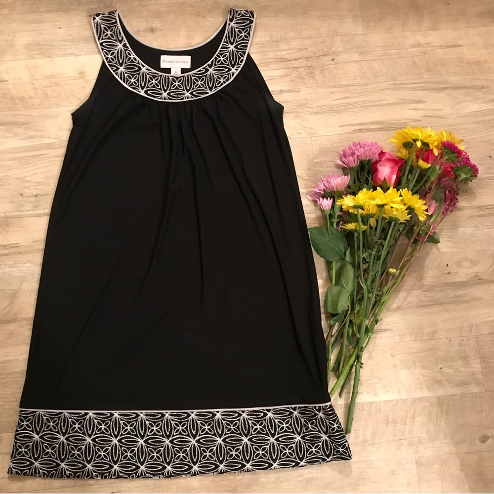 Ronni Nicole LBD size 6